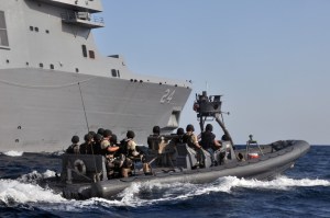 image-of-the-day-uss-arlingtons-vbss-team-keeps-in-shape-1024x680